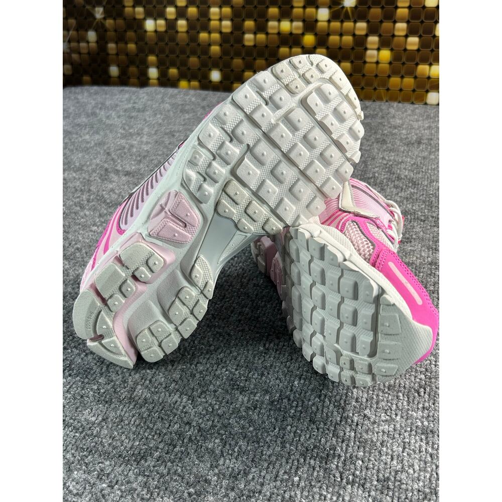 Nike Vomero 18 Women's Running Shoes Pink White Gray Size 8.5 New No Box - Picture 15 of 15